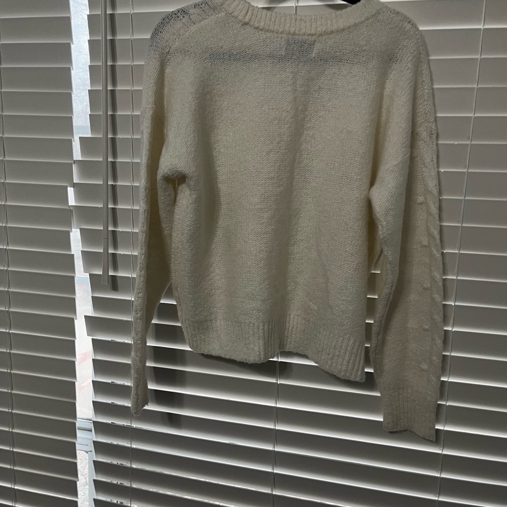 Old Navy Women's Cream Sweater